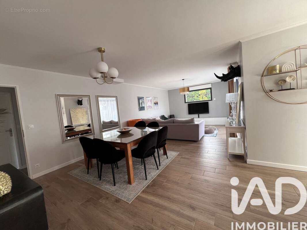 Maison 126 m² à Saint-Pouange  - photo 5