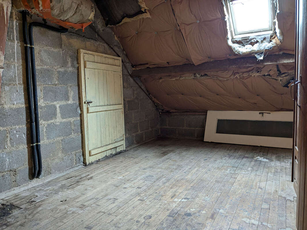 Maison à SAINT-SERVANT