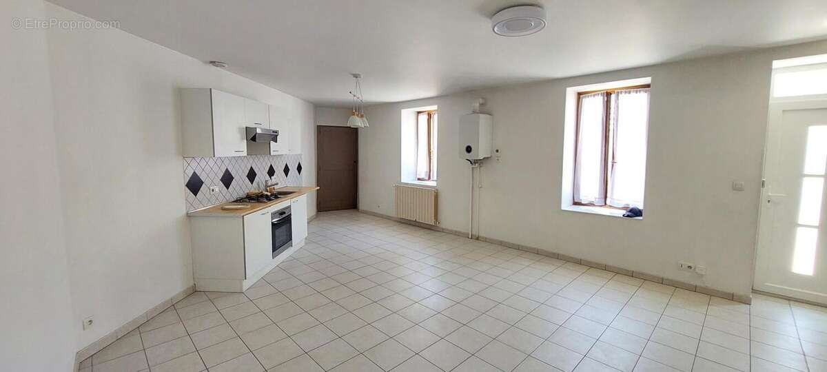 Maison 82 m² à Beaurepaire  - photo 3