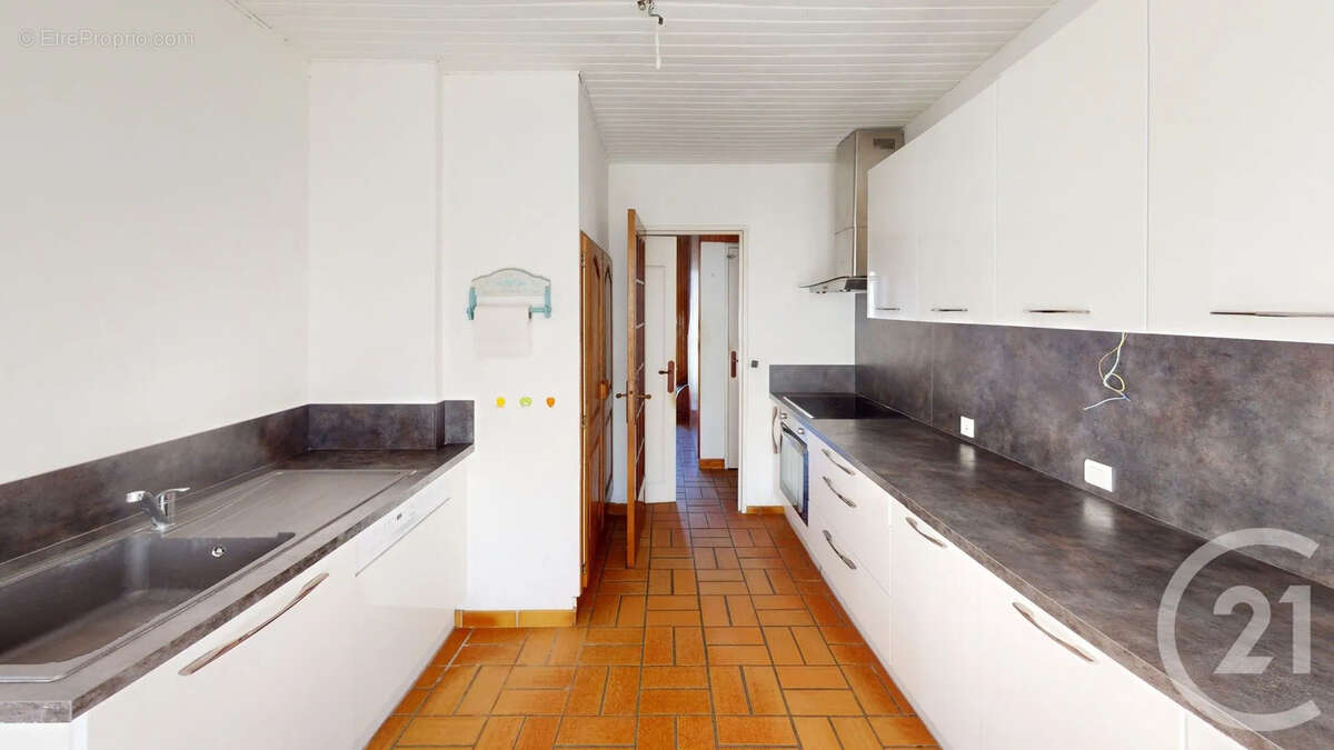 Maison à SAINT-QUENTIN