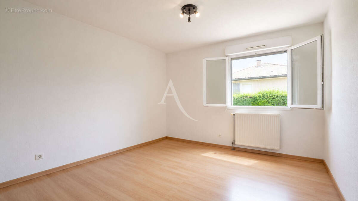 Maison Veigy Foncenex 5 pièce(s) 131.29 m2 - photo 8