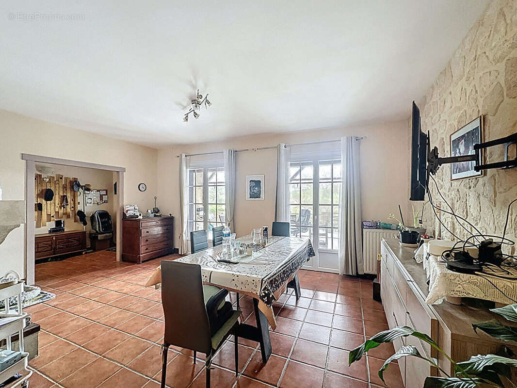 Maison à PESSAN