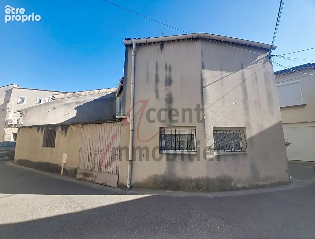 Noves : Maison à rénover avec terrasse en plein coeur du village - photo 3
