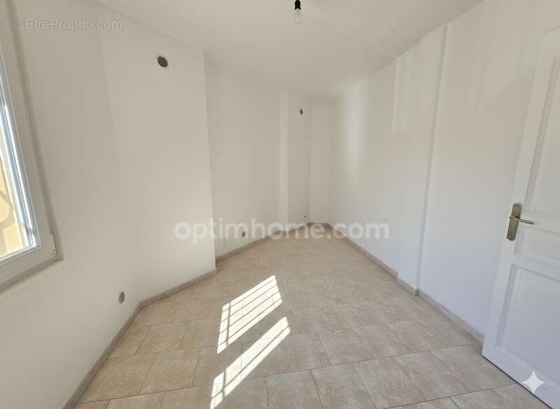 Appartement à PORT-DE-BOUC