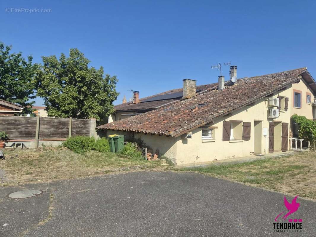 Maison à LARRA