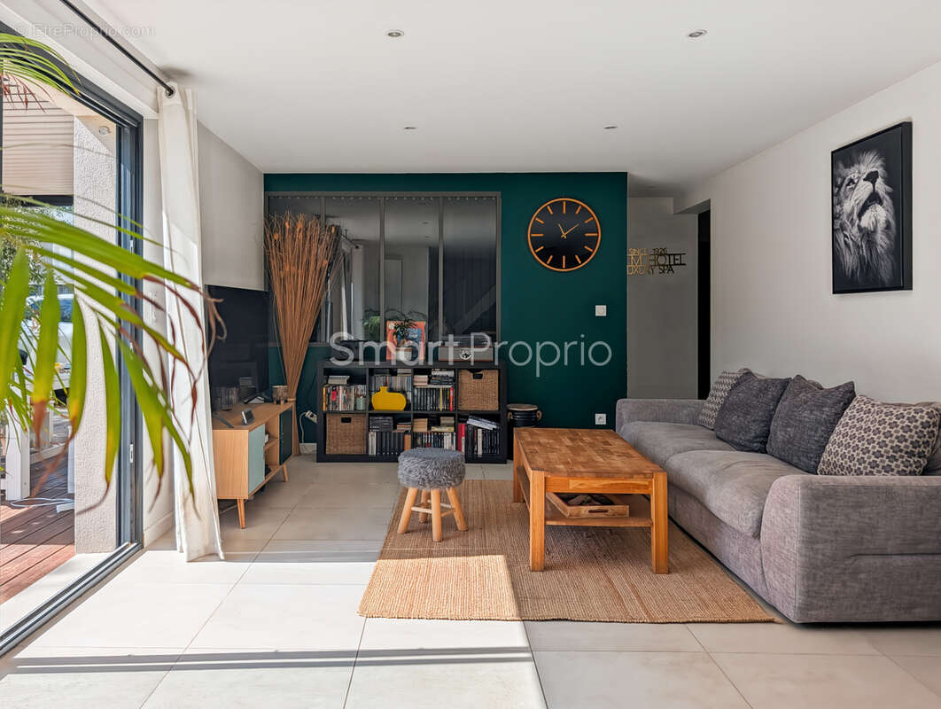 33320 eysines centre   maison familiale 134 m2   5 chambres   jardin - garage - photo 2