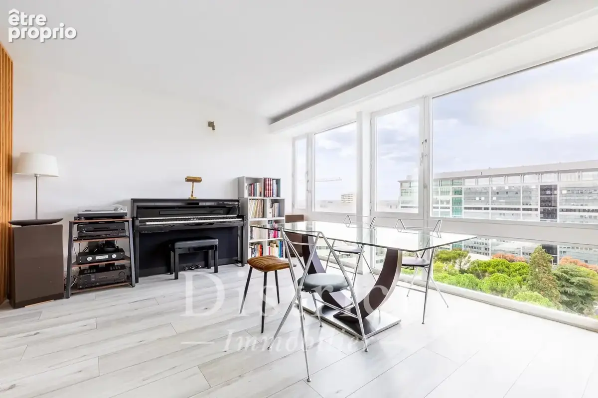 Appartement à PARIS-14E