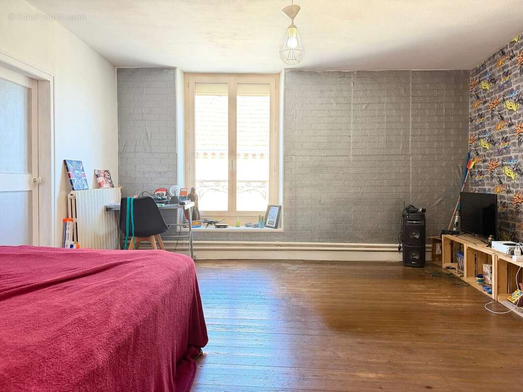 Chambre 2 - Maison à COURCEMONT