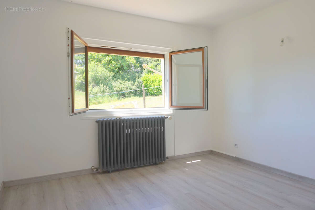 Maison de campagne et ses dépendances - photo 7