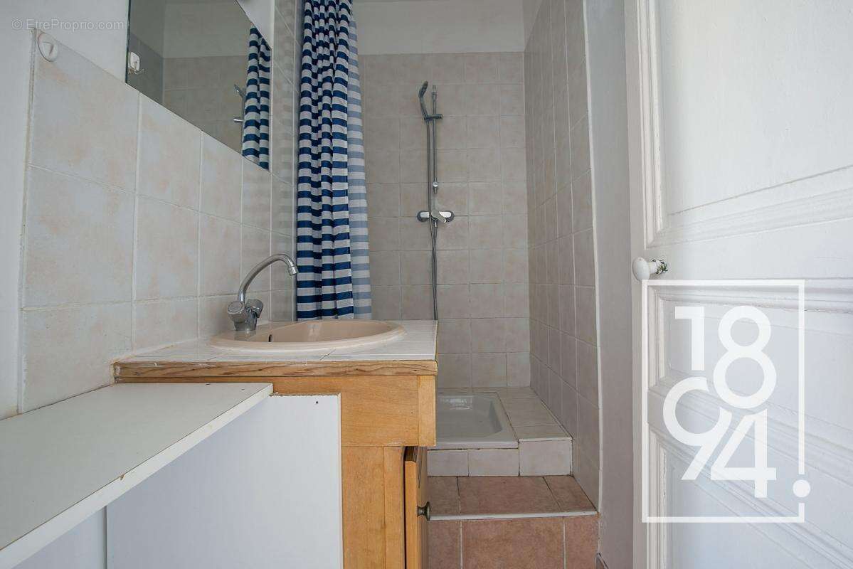 Appartement à MARSEILLE-5E