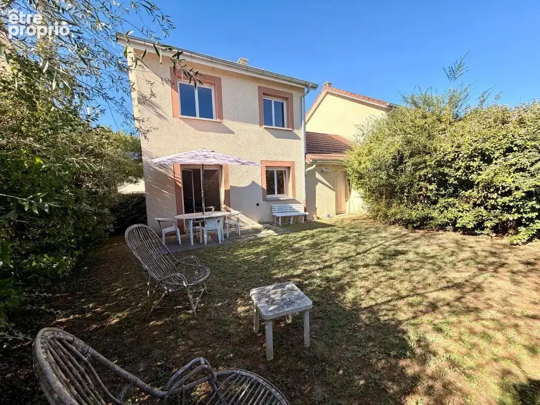 Photo Maison à Aoste au prix de 195 000€