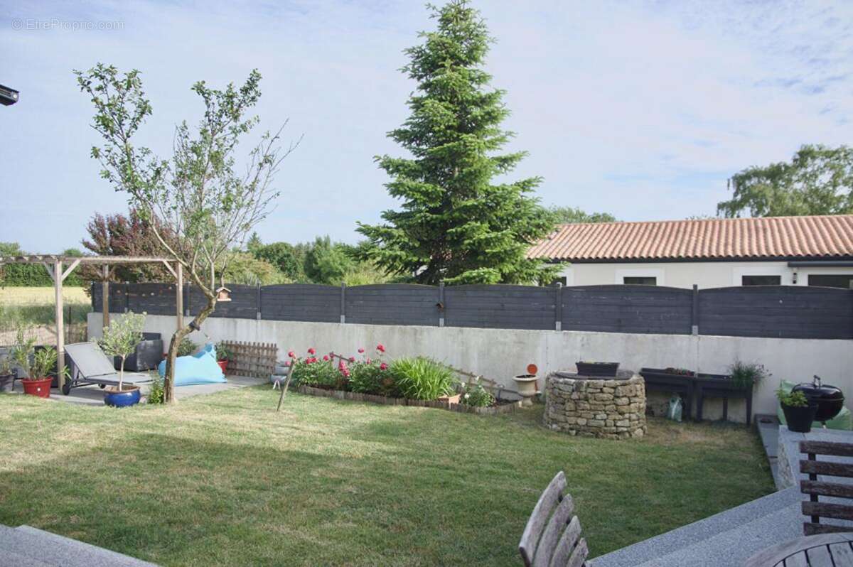 Maison à SAINT-VIVIEN