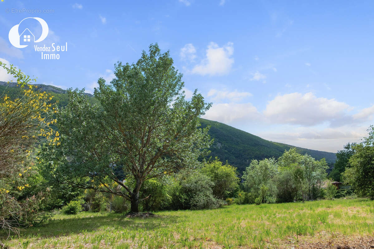 Terrain à LA PENNE-SUR-L'OUVEZE