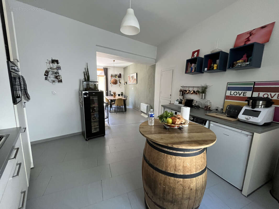 Maison à SAINT-QUENTIN-LA-POTERIE