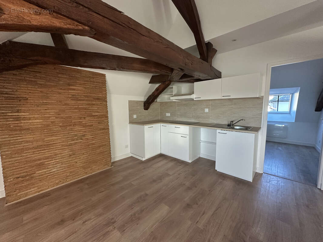 Appartement à MELESSE