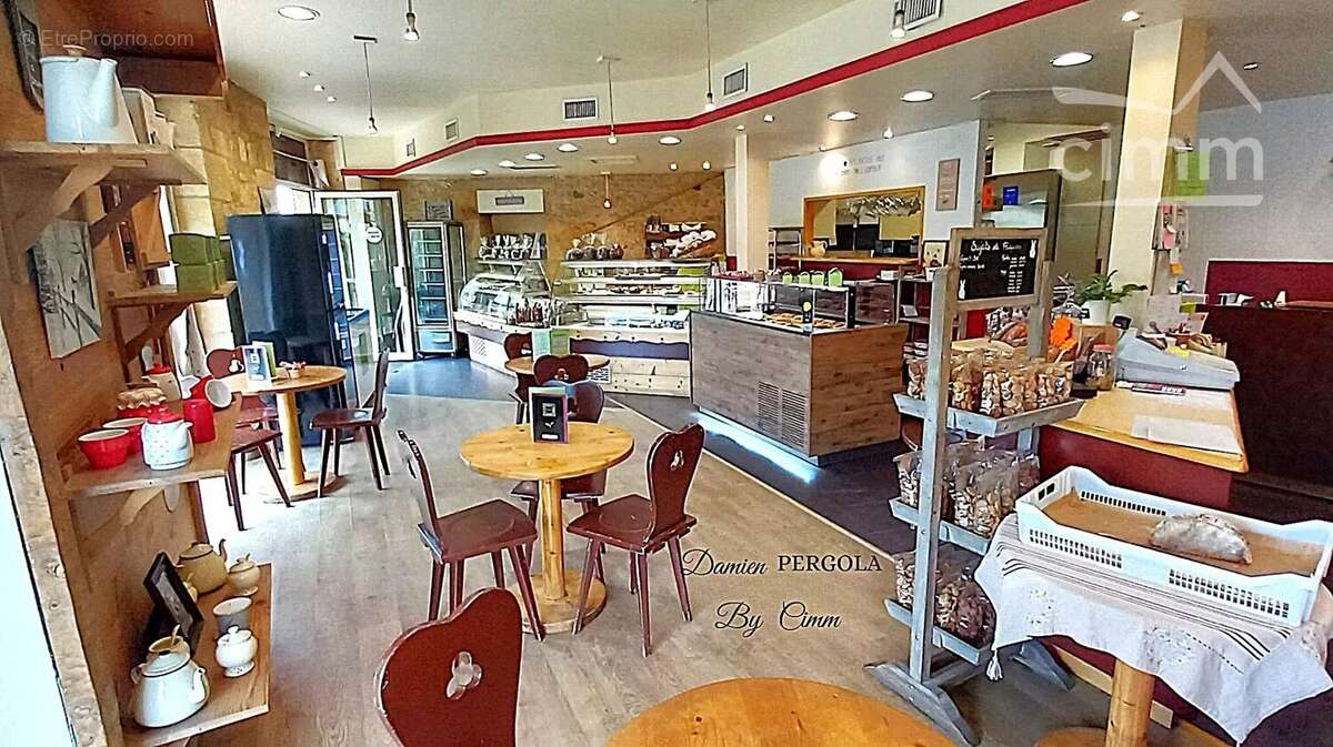 Commerce à MONTIGNAC