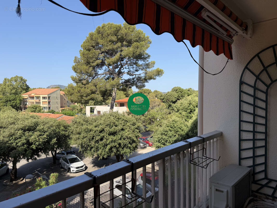 Appartement T3 à vendre Quartier Pin Rolland   Saint-Mandrier-sur-Mer (83) - photo 2