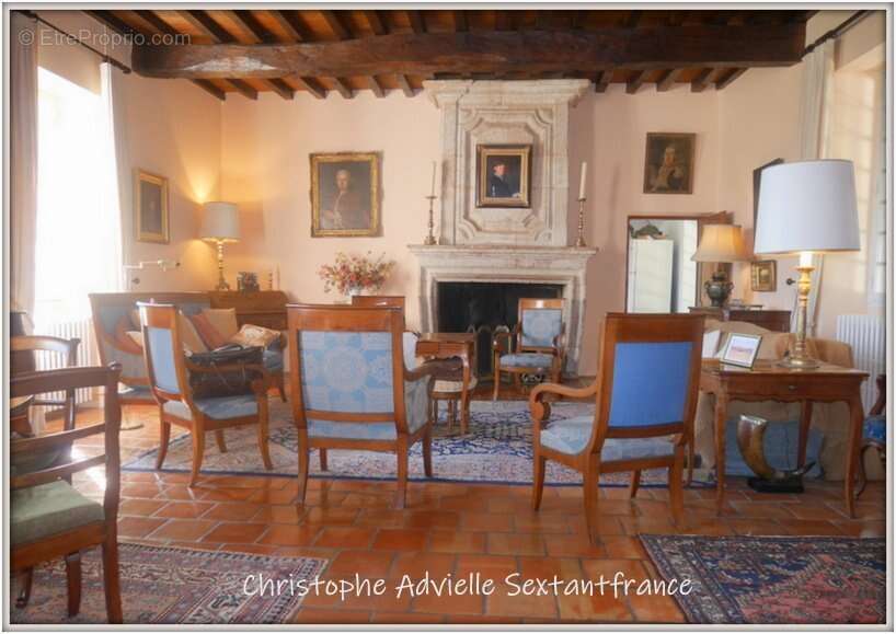 3 maisons en pierres, chartreuse, colombier et périgourdine, chai, dépendances, piscine sur 3 Ha - photo 6