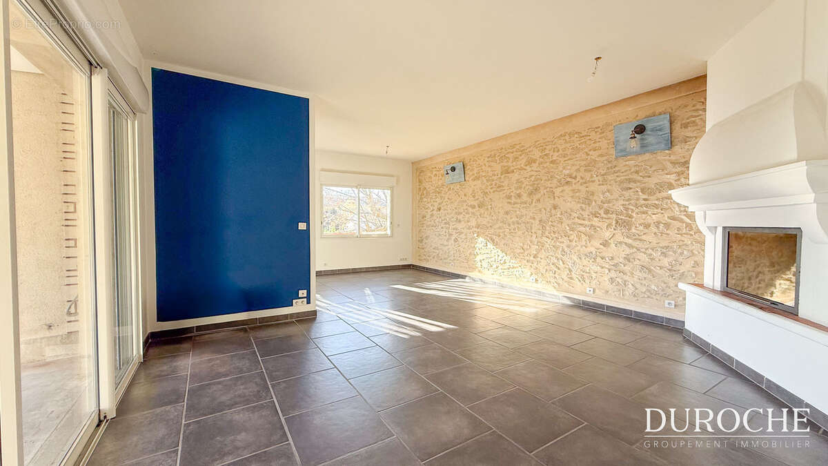 Maison à CADEROUSSE