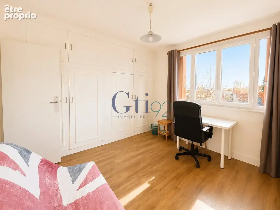 Apprtement traversant tres lumineux avec vue degagee - photo 9