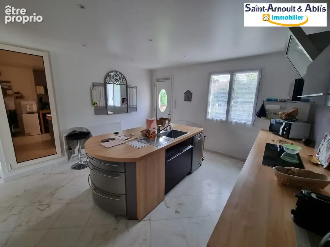 Maison 135 m² à Saint-Arnoult-En-Yvelines  - photo 3