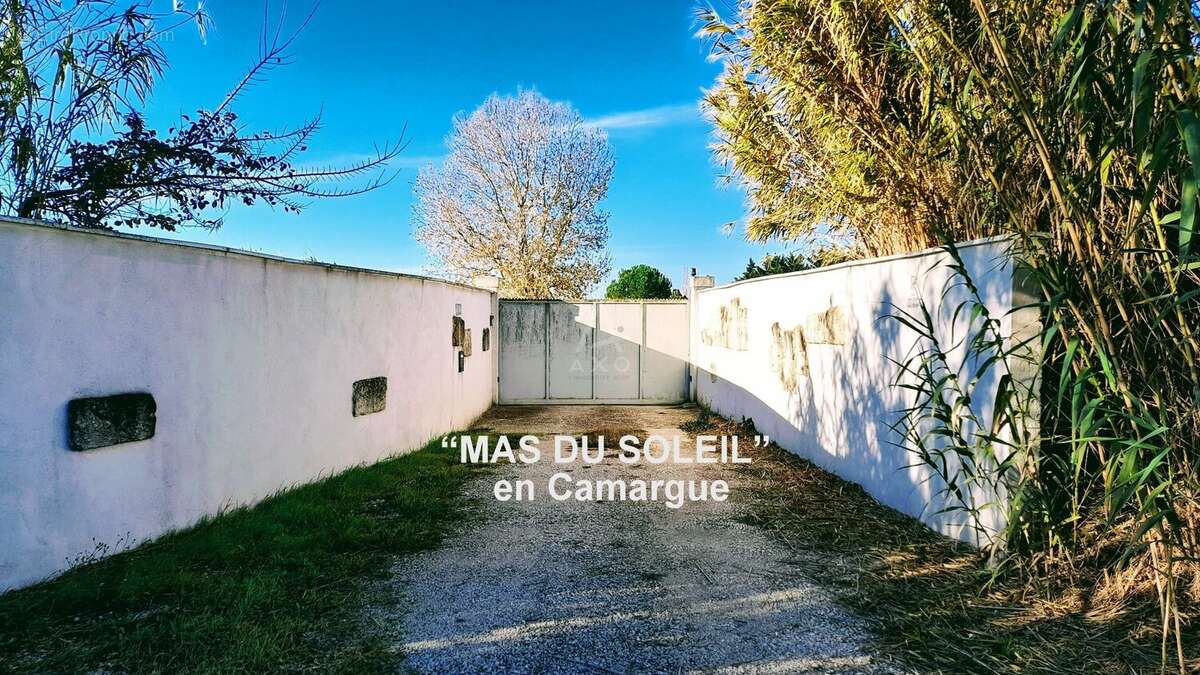 Maison à FOURQUES