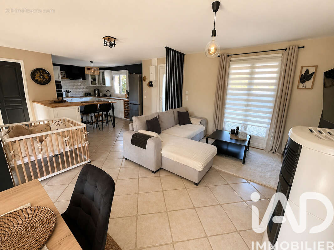 Photo 5 - Maison à LA BONNEVILLE-SUR-ITON