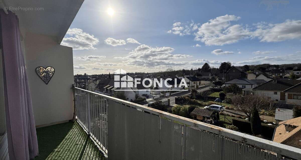 Appartement à SAINT-ETIENNE-DU-ROUVRAY