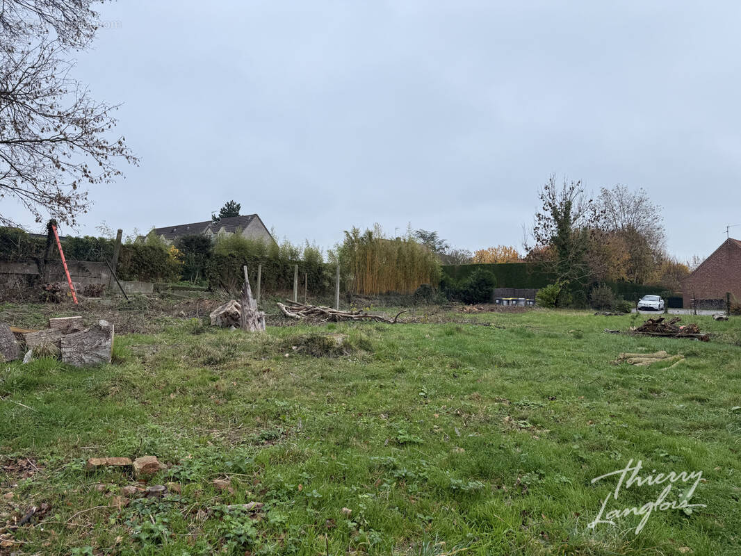 Terrain à SAINGHIN-EN-MELANTOIS