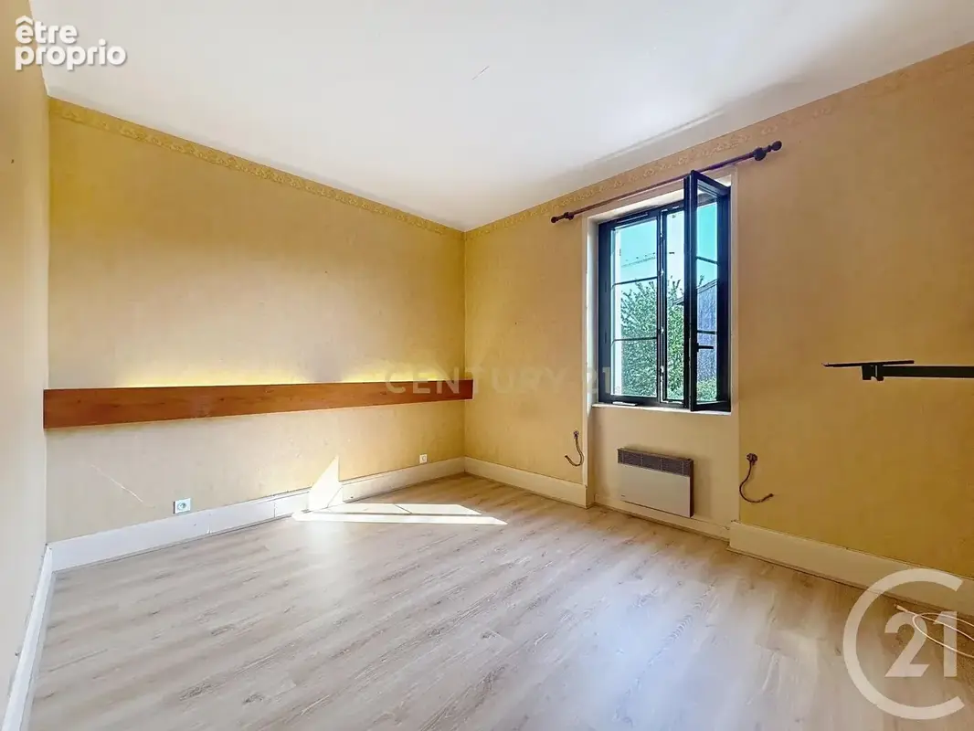 Maison 6 pièces 206 m² à vendre à Sathonay-Village (69580) - photo 13
