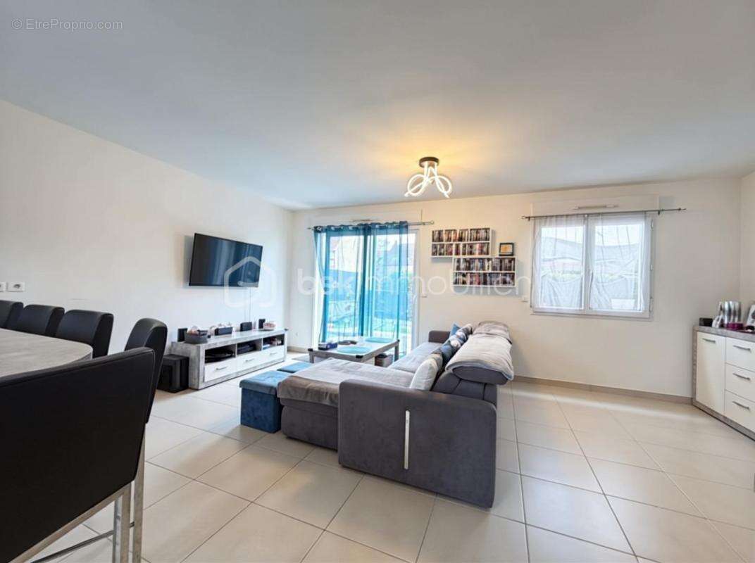 Maison à CHEPTAINVILLE