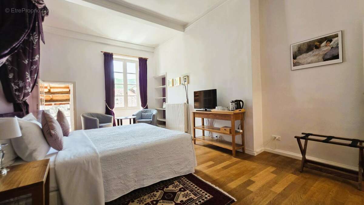 Maison à SAINT-ANTONIN-NOBLE-VAL