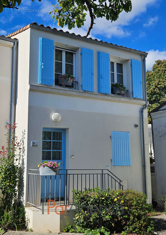 Maison à VAUX-SUR-MER