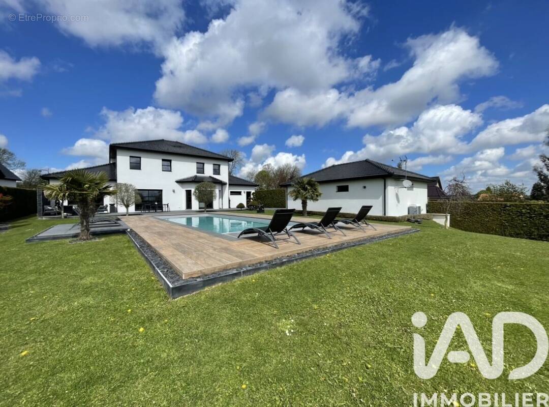 Photo 1 - Maison à MONT-SAINT-ELOI