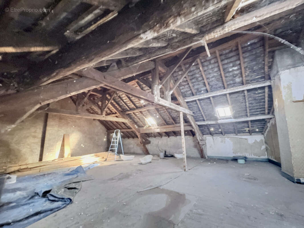 Appartement à MOULINS