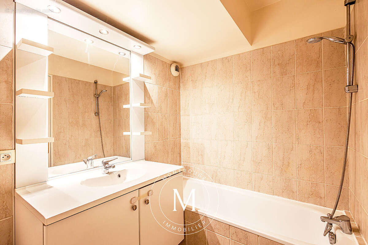 Appartement à MONTROUGE