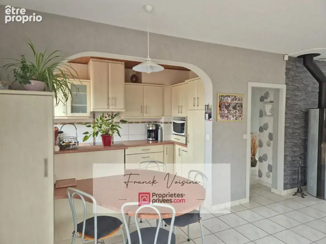 A VENDRE au Boupère, maison de 135 m2 avec 3 chambres et 1 bureau sur une parcelle de 745 m2 - photo 6