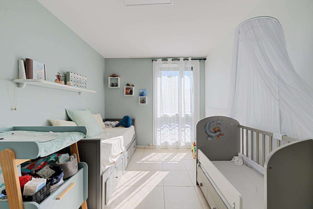 Appartement à NEUILLY-PLAISANCE