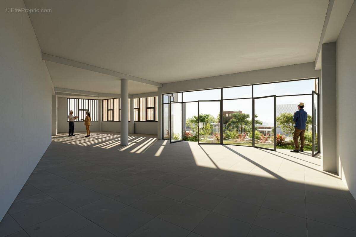 Commerce à SAINT-DENIS