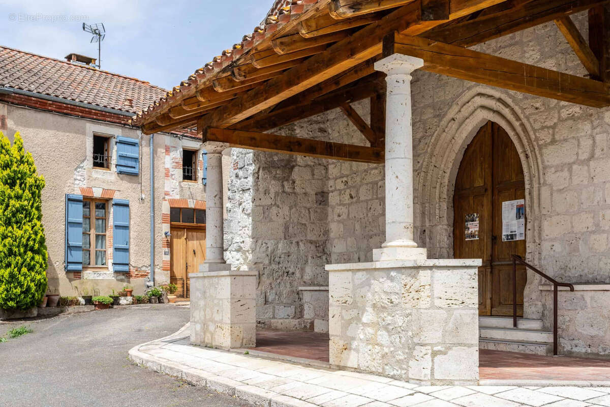 Maison de village avec piscine et jardin - photo 10