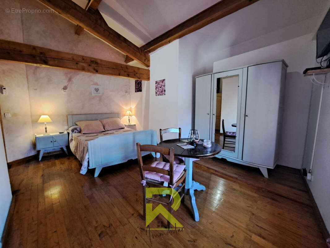 Maison à CRUZY