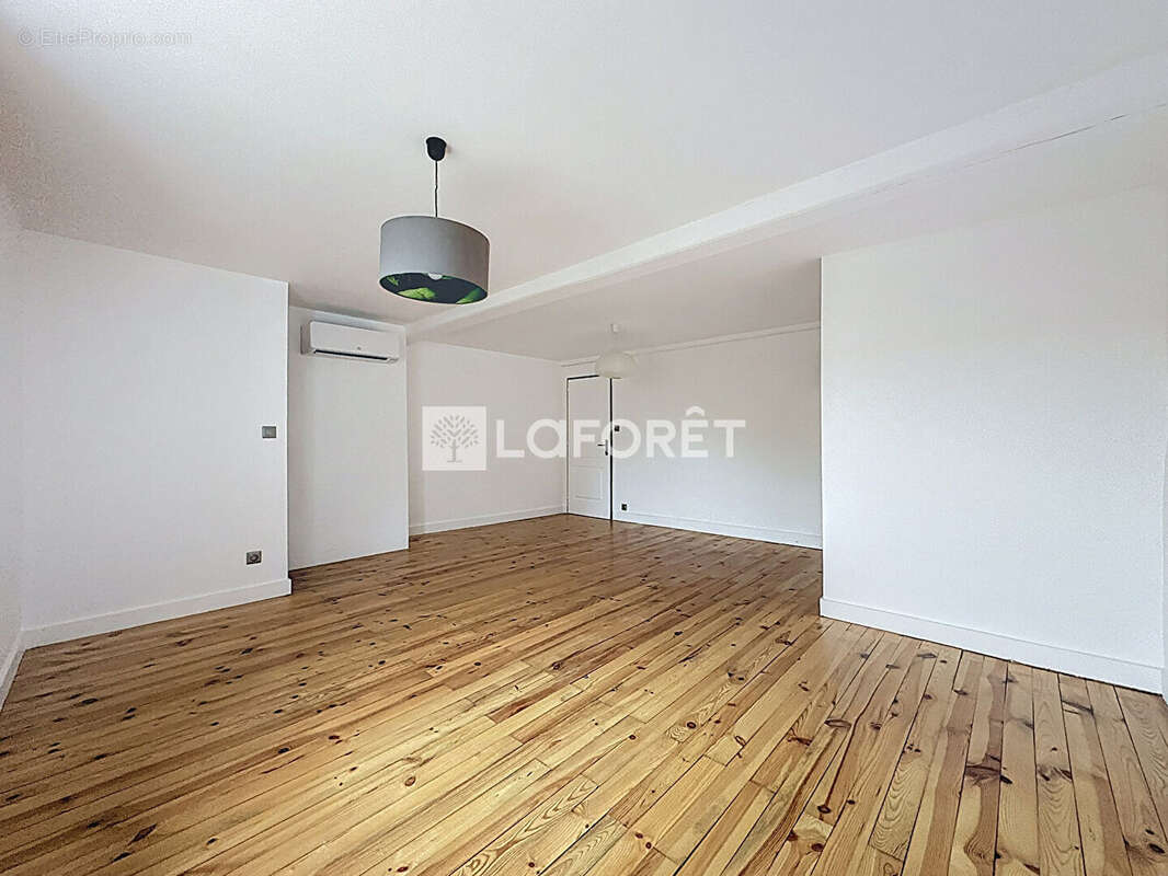 Maison à SAINT-TRIVIER-SUR-MOIGNANS