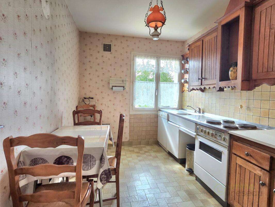 Maison à ELINCOURT-SAINTE-MARGUERITE