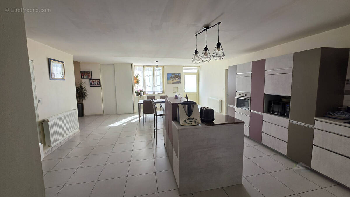 Maison à ANNEYRON