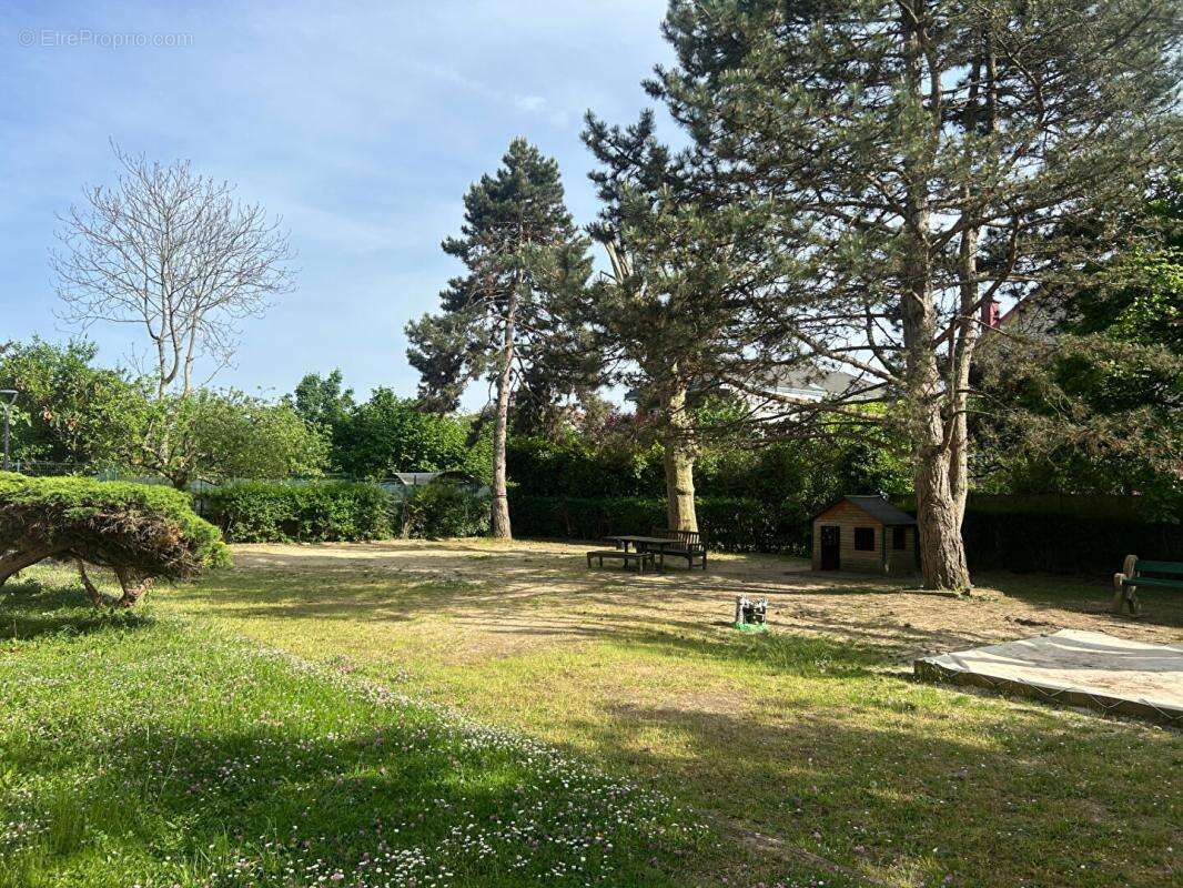 Appartement à FONTENAY-SOUS-BOIS