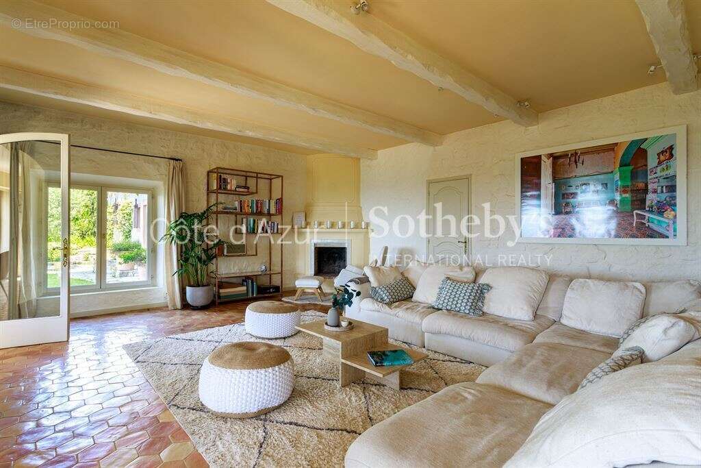 Maison à MONTAUROUX