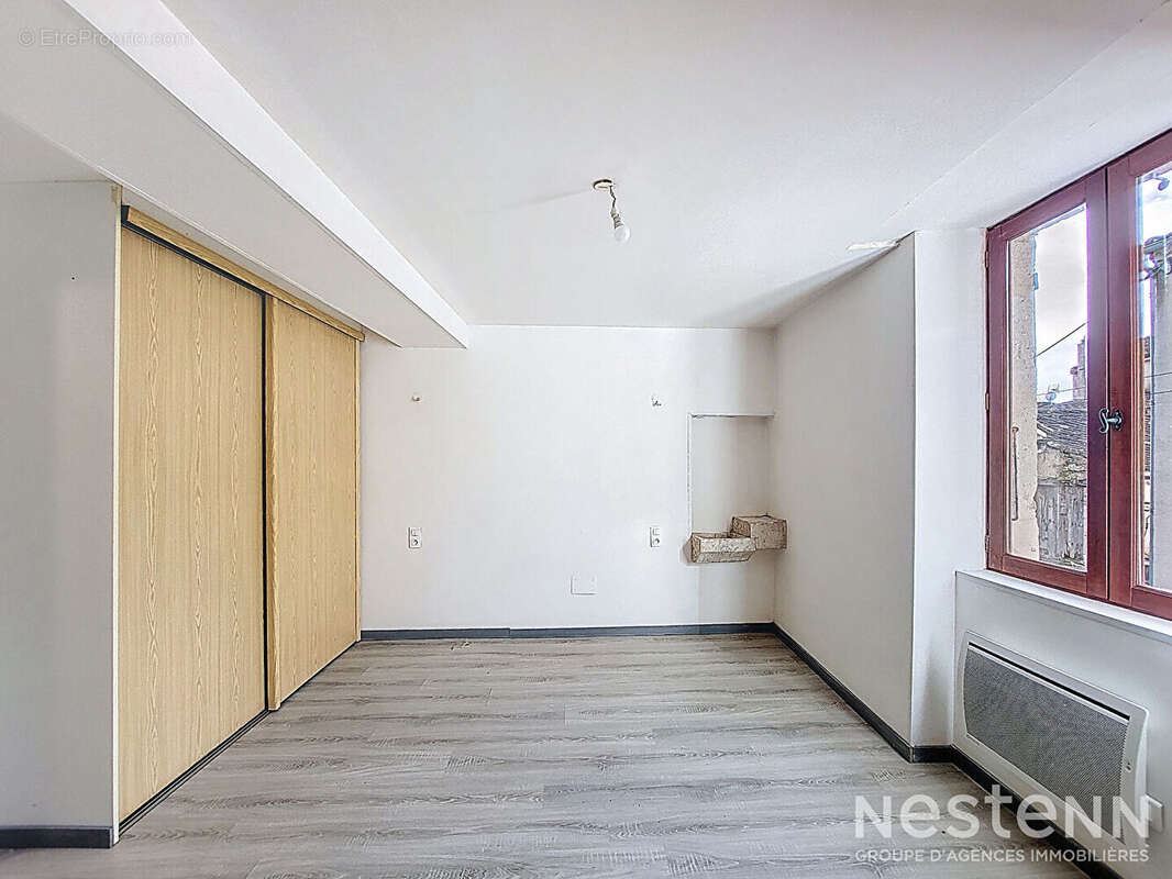 A Vendre Maison en pierre de 74 m² avec dépendance, terrasse et jardin au centre de Condom - photo 11