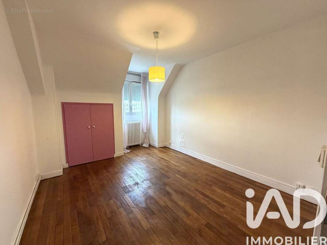 Appartement 80 m² à Orleans  - photo 7