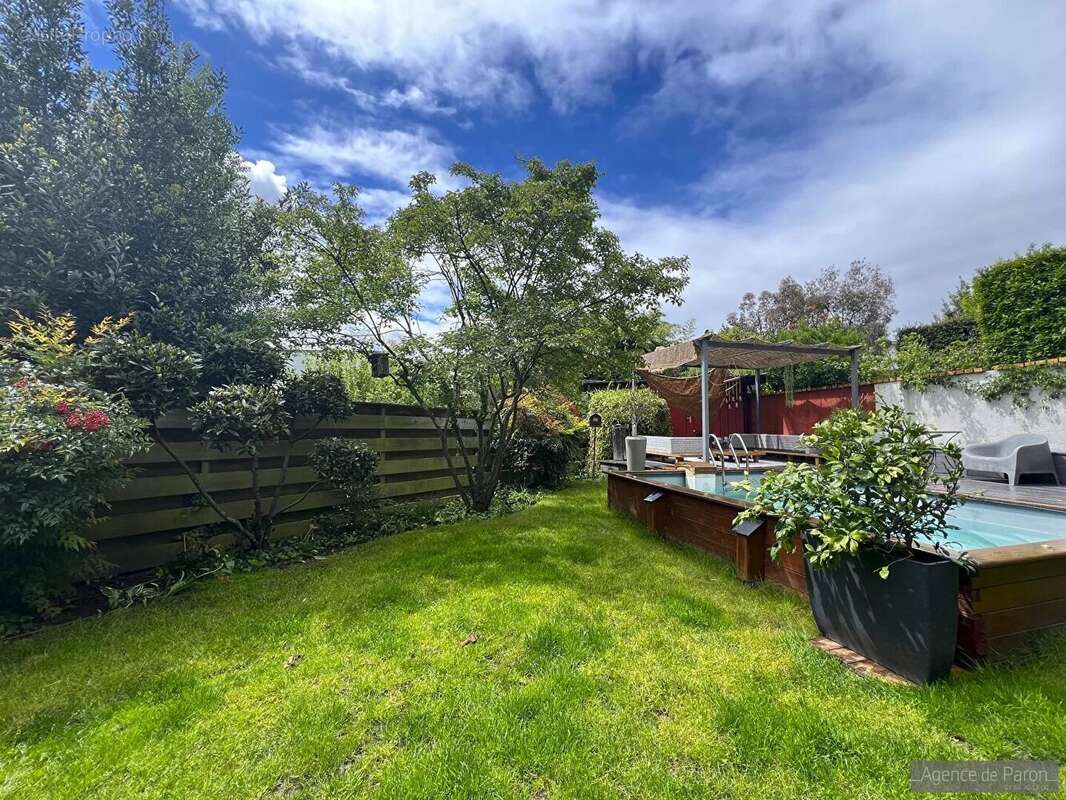 Maison à VERRIERES-LE-BUISSON