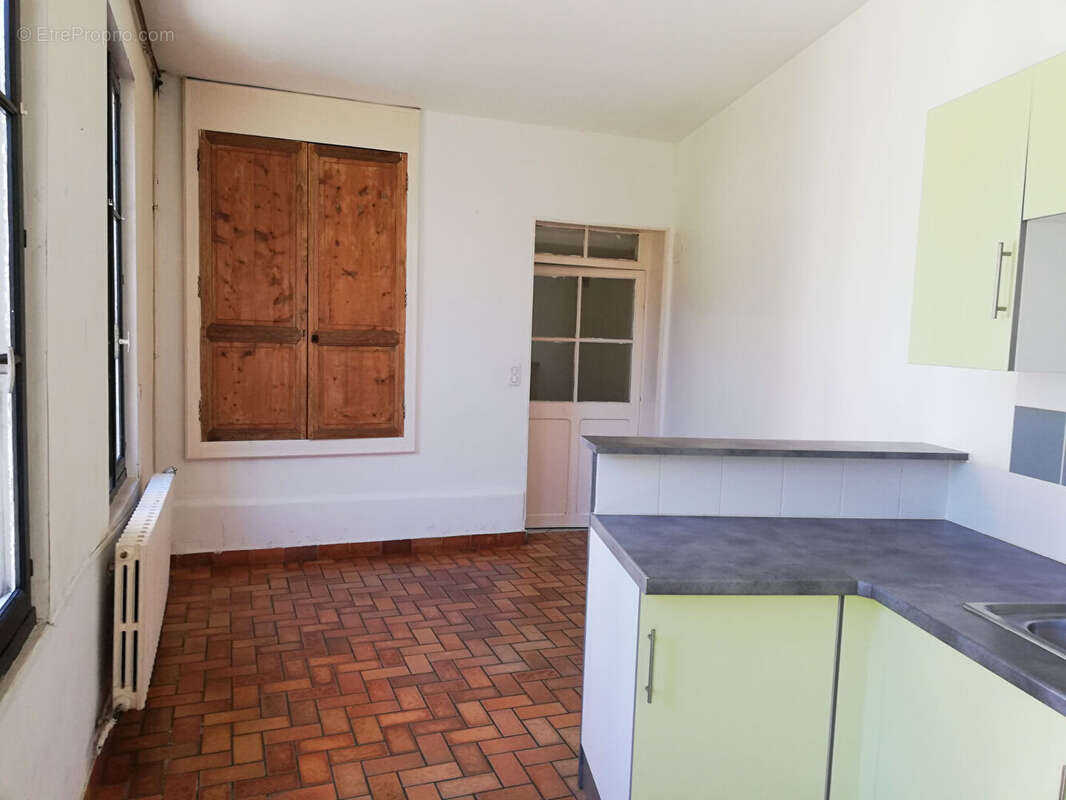 Appartement à MEHUN-SUR-YEVRE